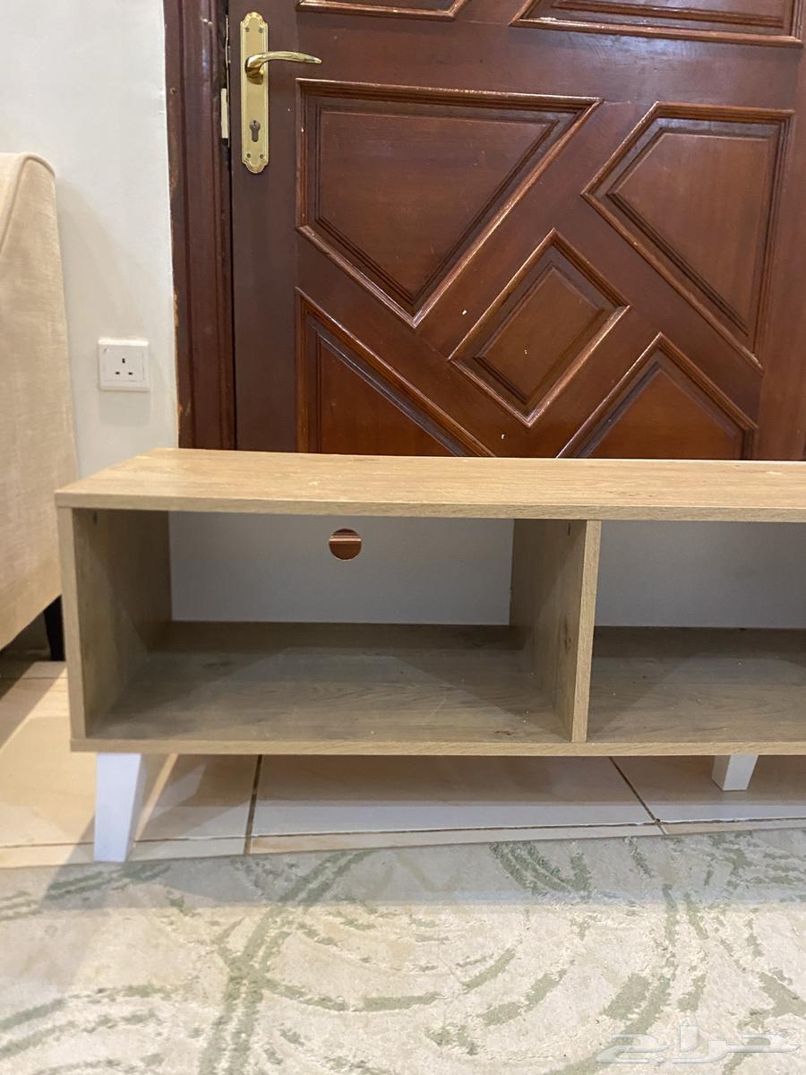 طوالة تلفزيون مستخدمه63699634439811112