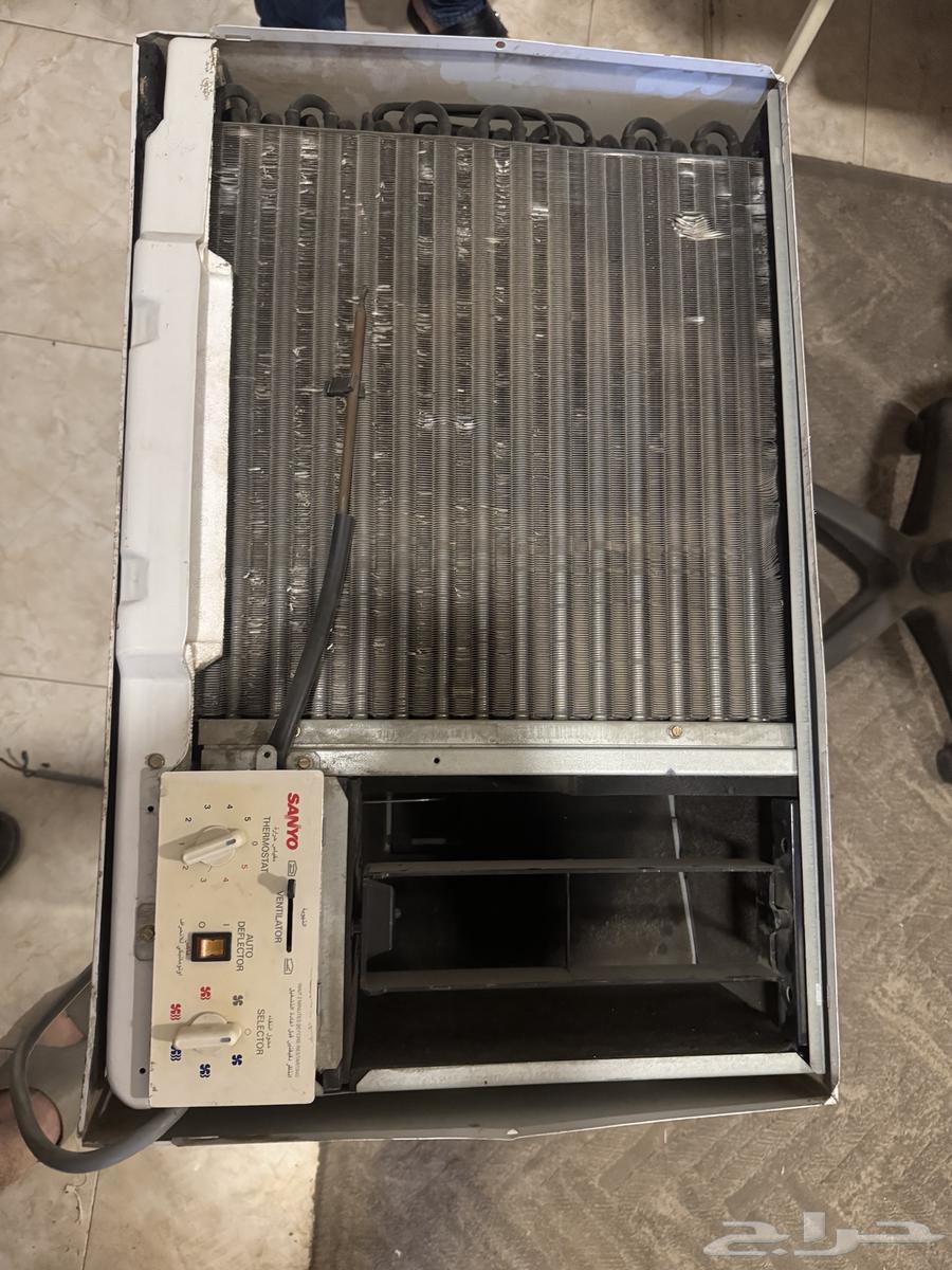 Excellent condition window air conditioner63701875918851112