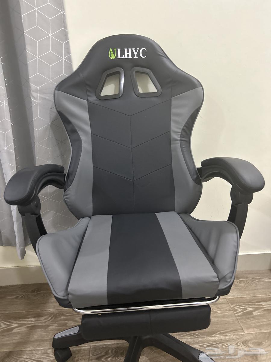 New gym chair used for less than a month63699723853059110