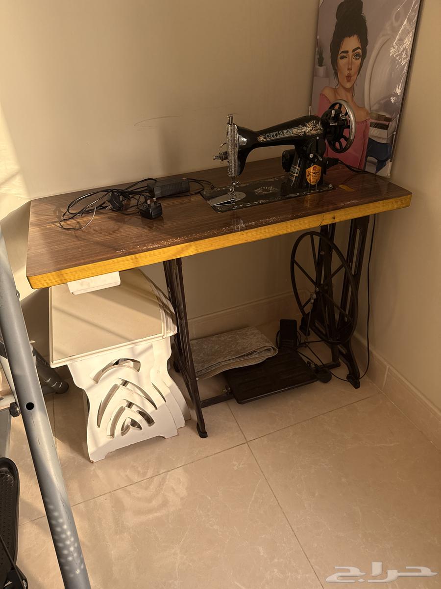 A very simple new sewing machine that has never been used63702246223105110