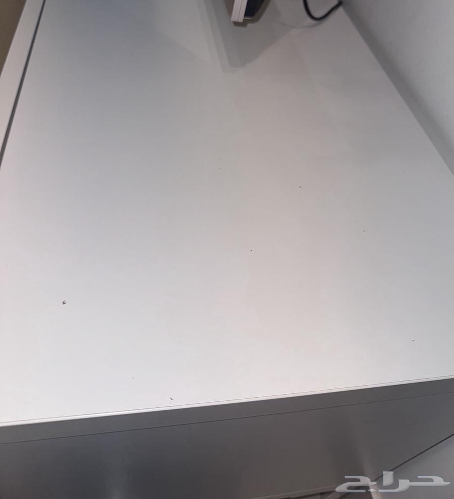 طاولة تلفزيون من إيكيا بيع عاجل63705096255618111