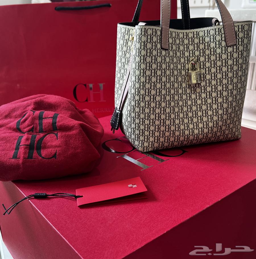 شنطة كارولينا هريرا63701324489729112