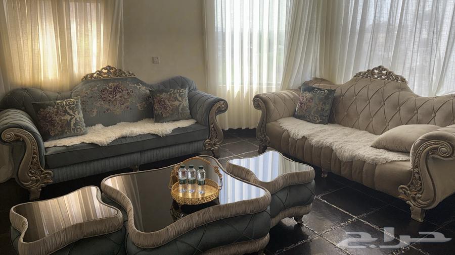 Clean used sofa, detailed63703321460483112