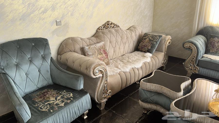 Clean used sofa, detailed63703321460483110