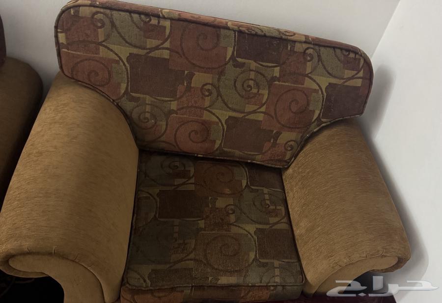 للبيع كنب مجلس بحالة ممتازة63704041553283114