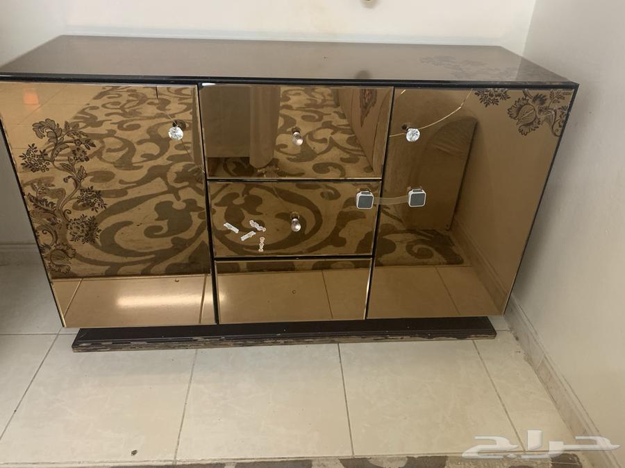 غرفة نوم وطاولة طعام ودولاب جزامه63699997686146113