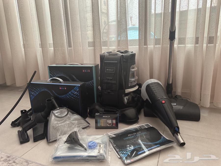New cleaning and disinfecting vacuum cleaner, never used, with all accessories..63701327148673111