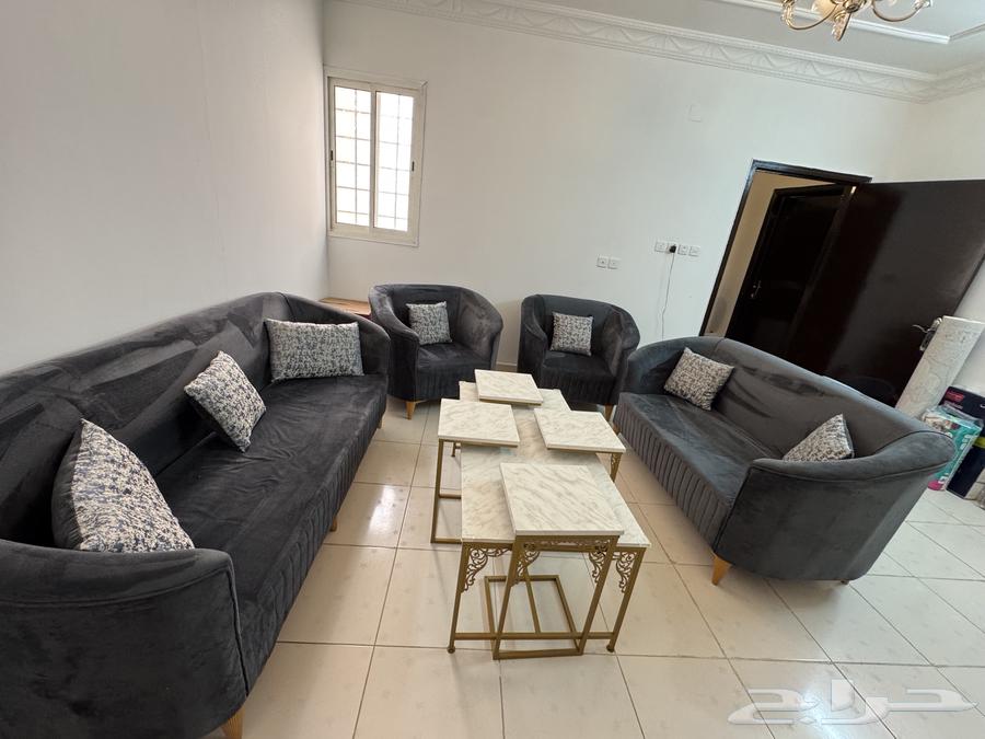 طقم كنب مع طاولات خدمة  مكيف شباك  خيمة العاب63699631426177111