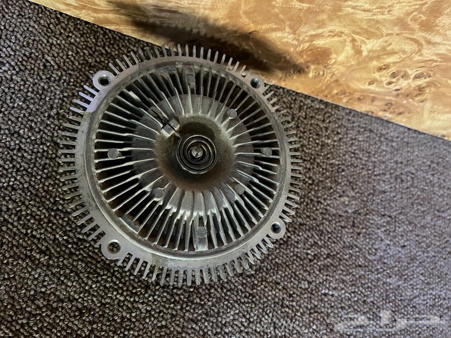 For sale, a 2015 Ddsan radiator fan, seems to be original, red color63763439802627110