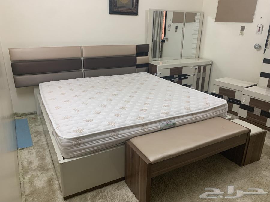 غرفة نوم وطاولة طعام ودولاب جزامه63699997686146110