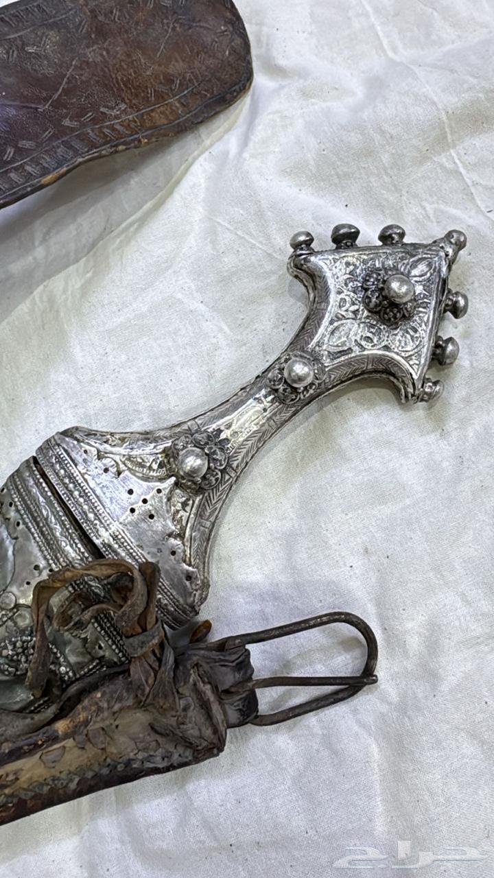 Nawader Al-Jenabi silver lock, source is very old work63699633213314112