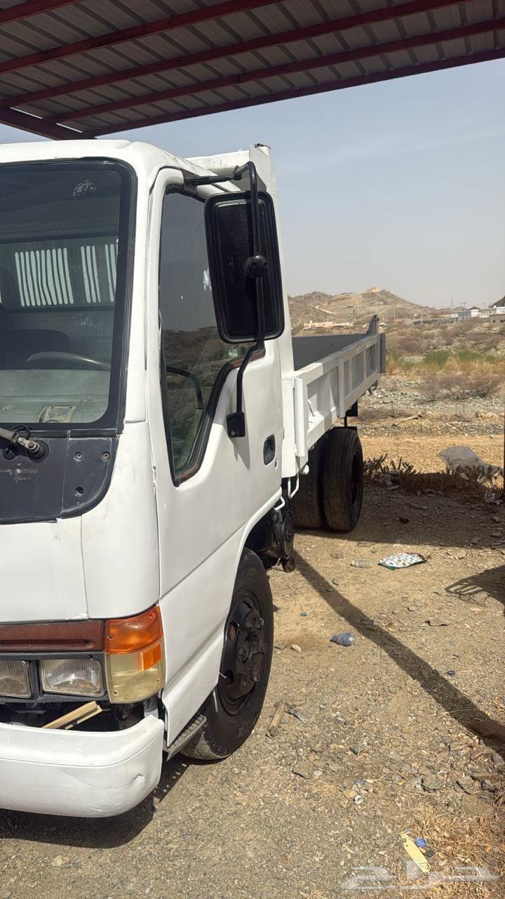 قلاب اسيزو مديل 2000 حمولة 5 طن63765438073601110