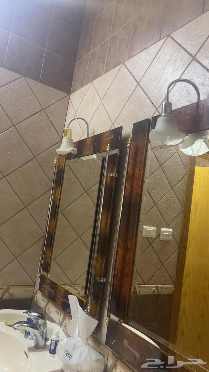 Different clean bathroom sink mirror shapes63699634502402111