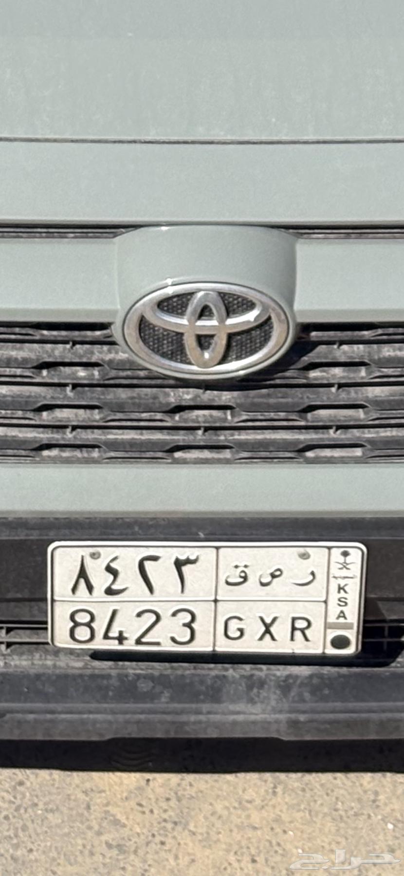 لوحة شبة مميزه gxr فئه من اللاندكروزر63779045558530110