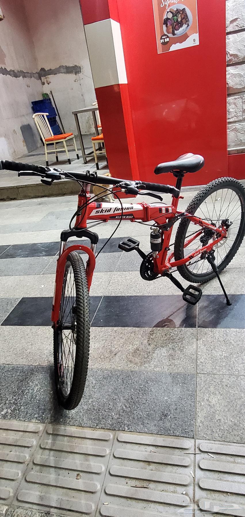 A clean bicycle with no issues63701698296195110