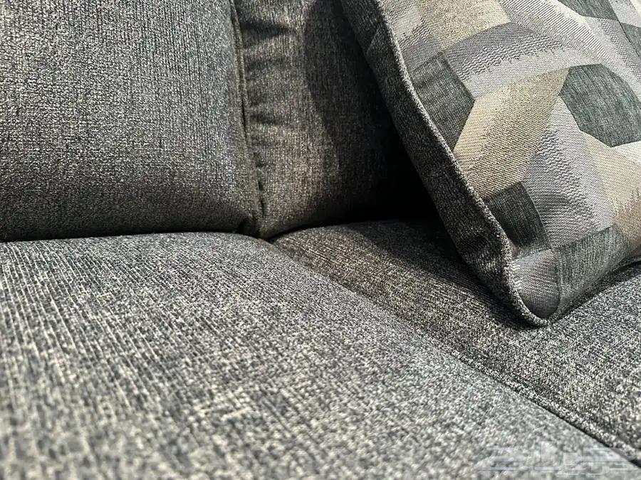 New unused three-seater sofa for sale from Al-Raqeeb (Ashley)63701610102275111