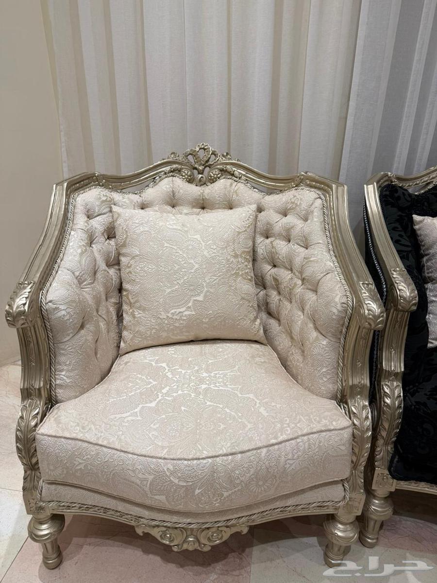 كنب مجلس للبيع(شبه جديده)63703767537665112
