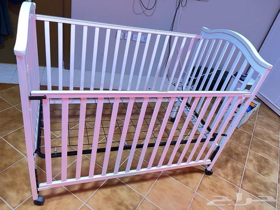 كنب نظيف وسرير اطفال للبيع63700459358977113