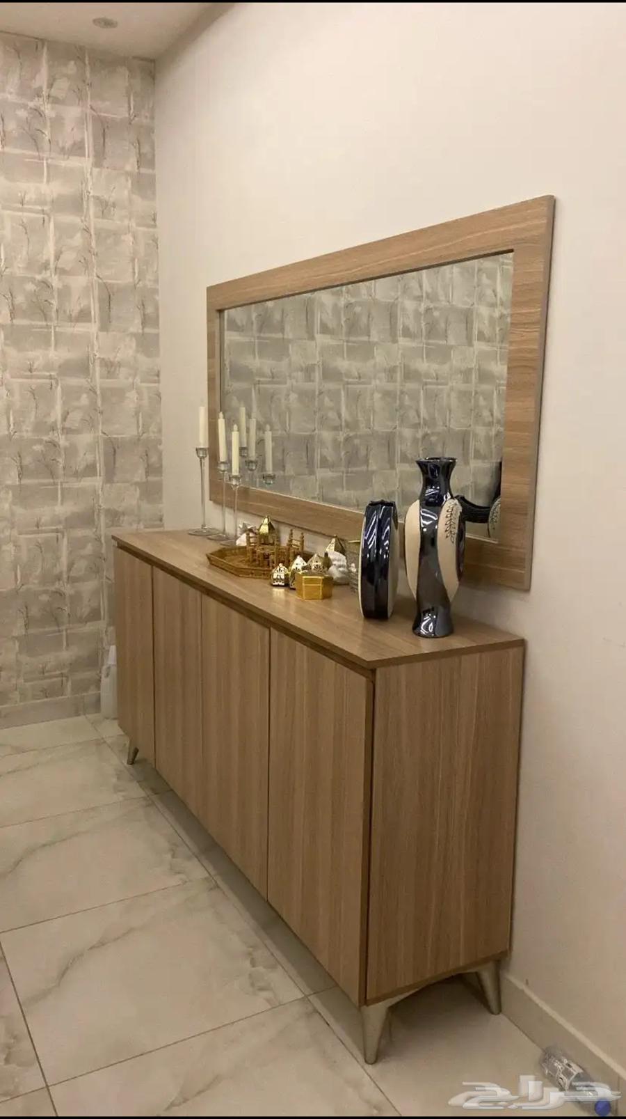 للبيع طاولة طعام فاخرة جديدة مع 10 كراسي بتصميم عصري وأنيق63710139185155111