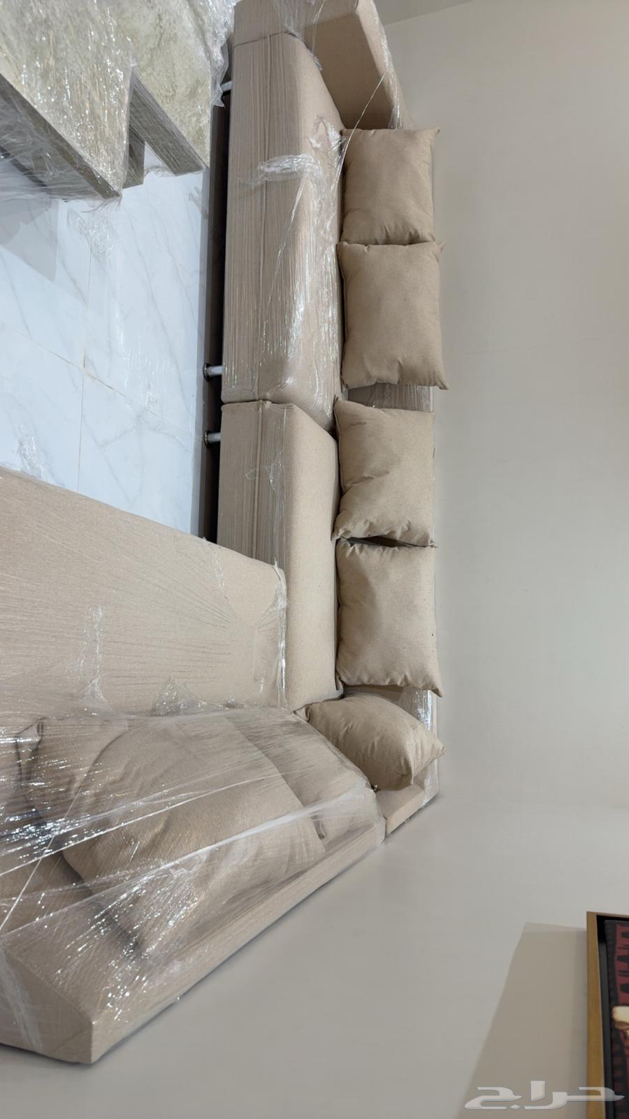 طاولات قهوه وخدمه وكنب 2 ونص في 3 للبيع63712035720835114
