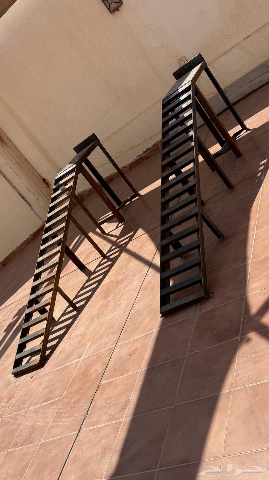 For Sale: Washing and Polishing Lifts63709473023746111