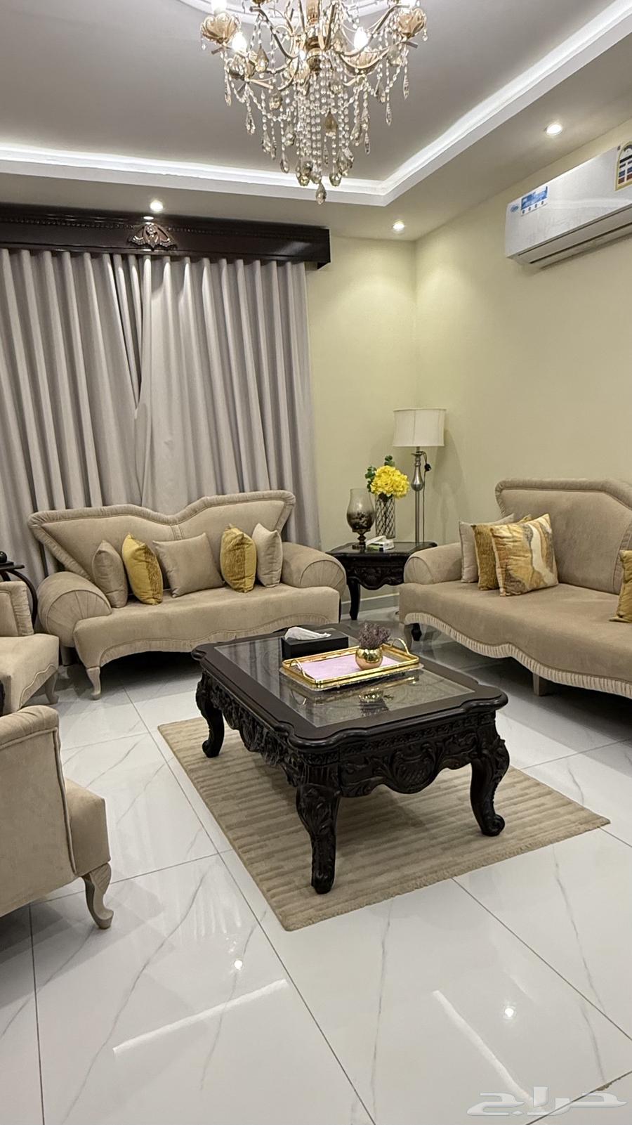 Sofa set with tables, negotiable63711412594689113