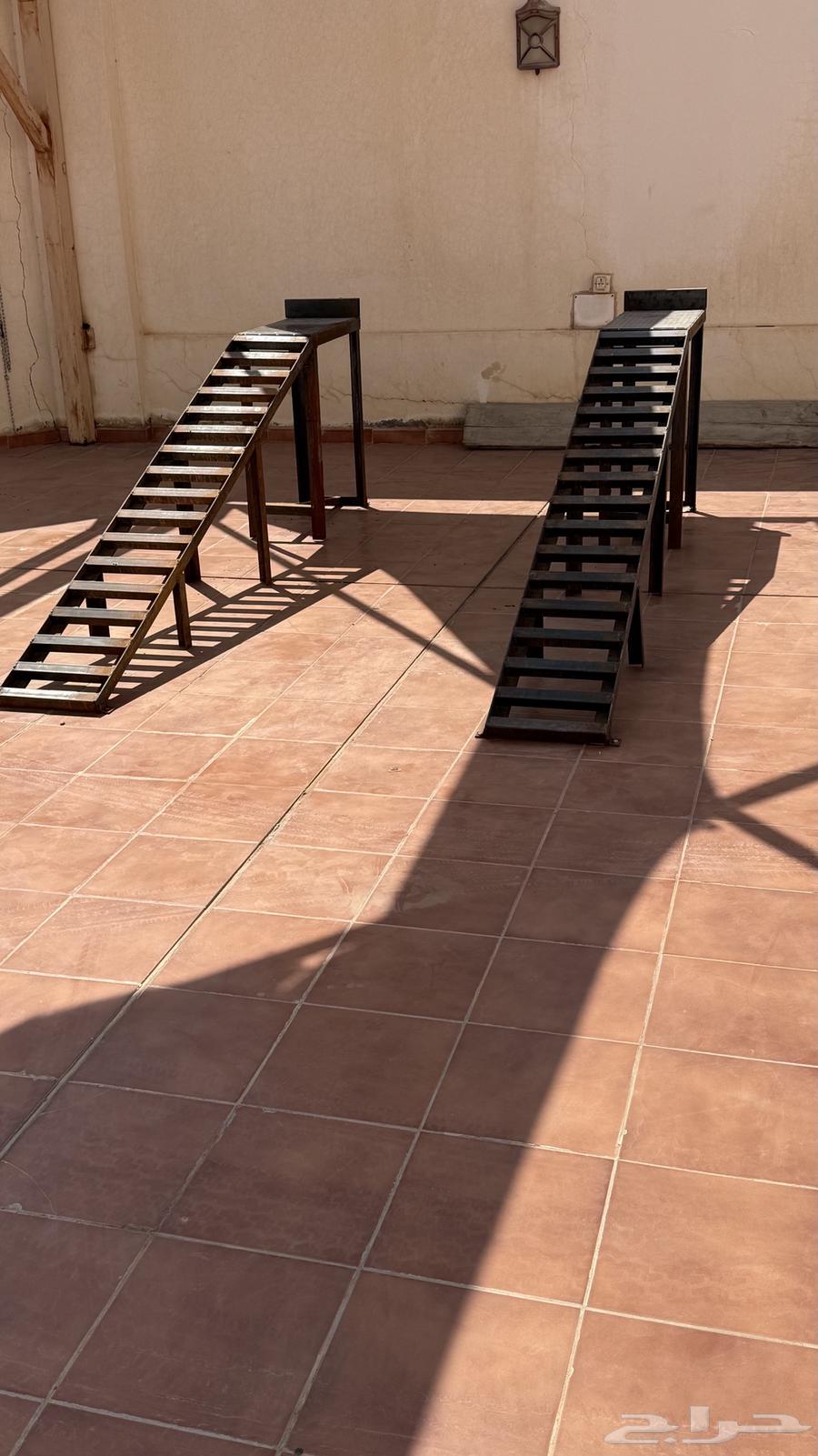 For Sale: Washing and Polishing Lifts63709473023746110