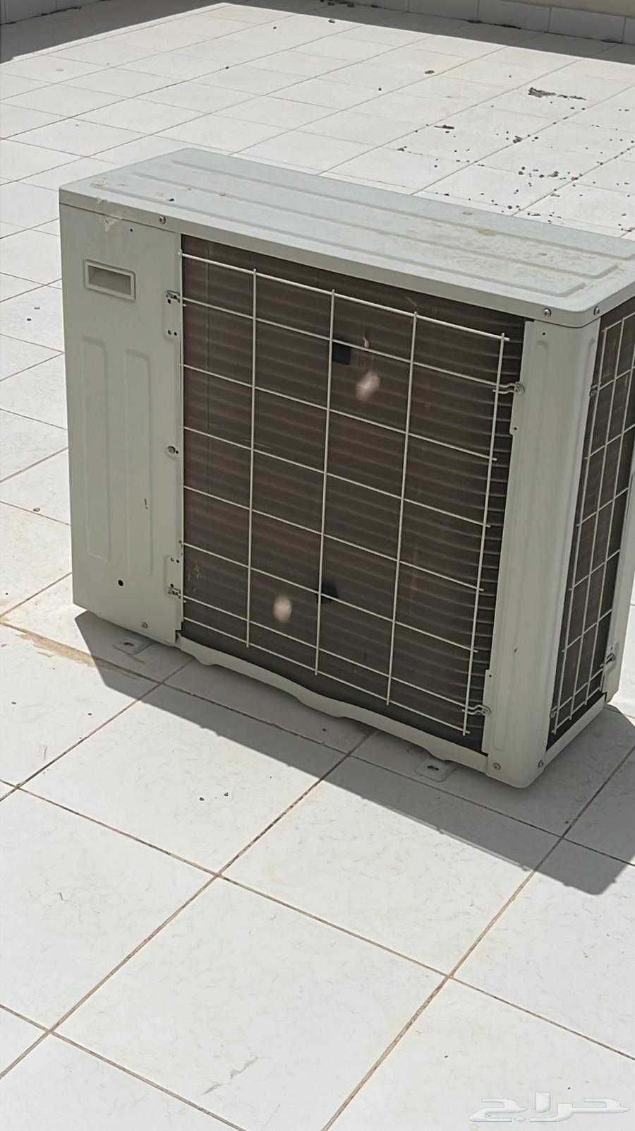 18,000 BTU split air conditioner in working condition63710040873858110