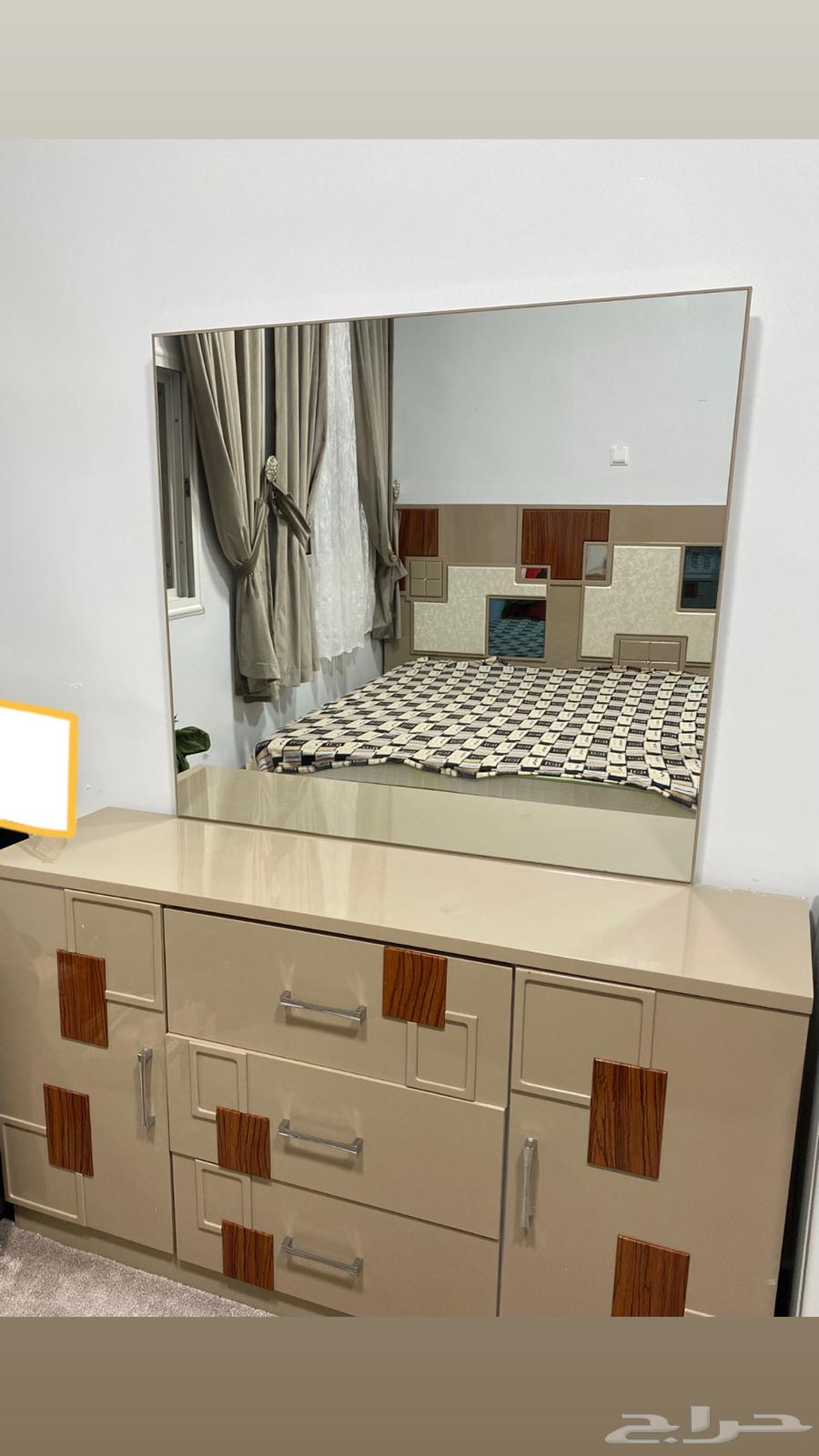 غرفة نوم شبه جديده وكنب وفرن63713962164609110