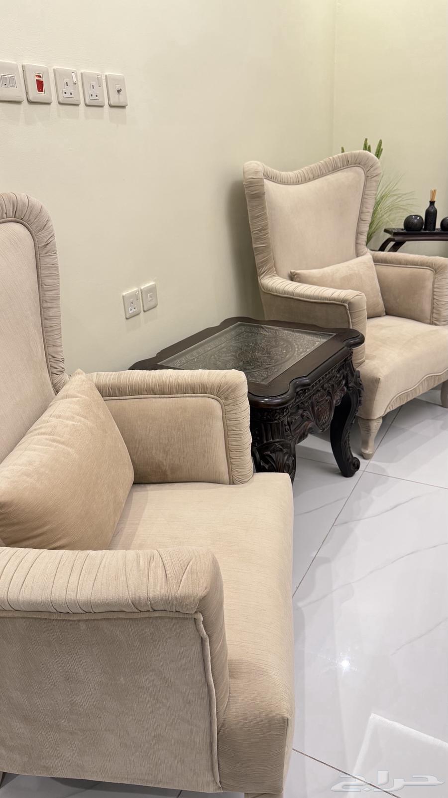 Sofa set with tables, negotiable63711412594689110
