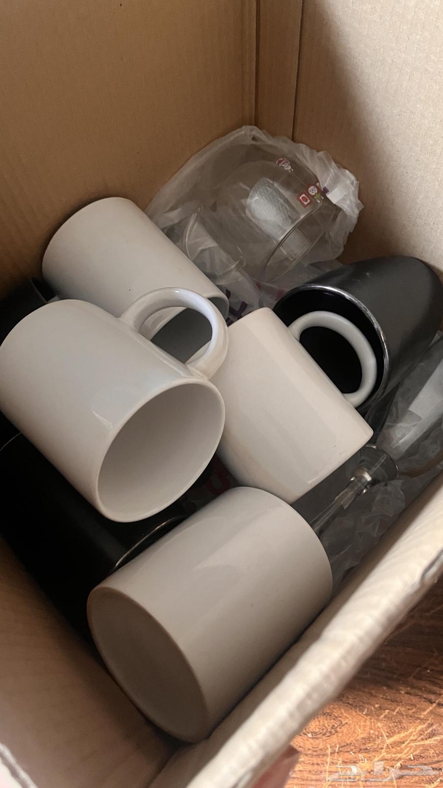 Many cups and containers, 50 riyals, Salman63709022699138110