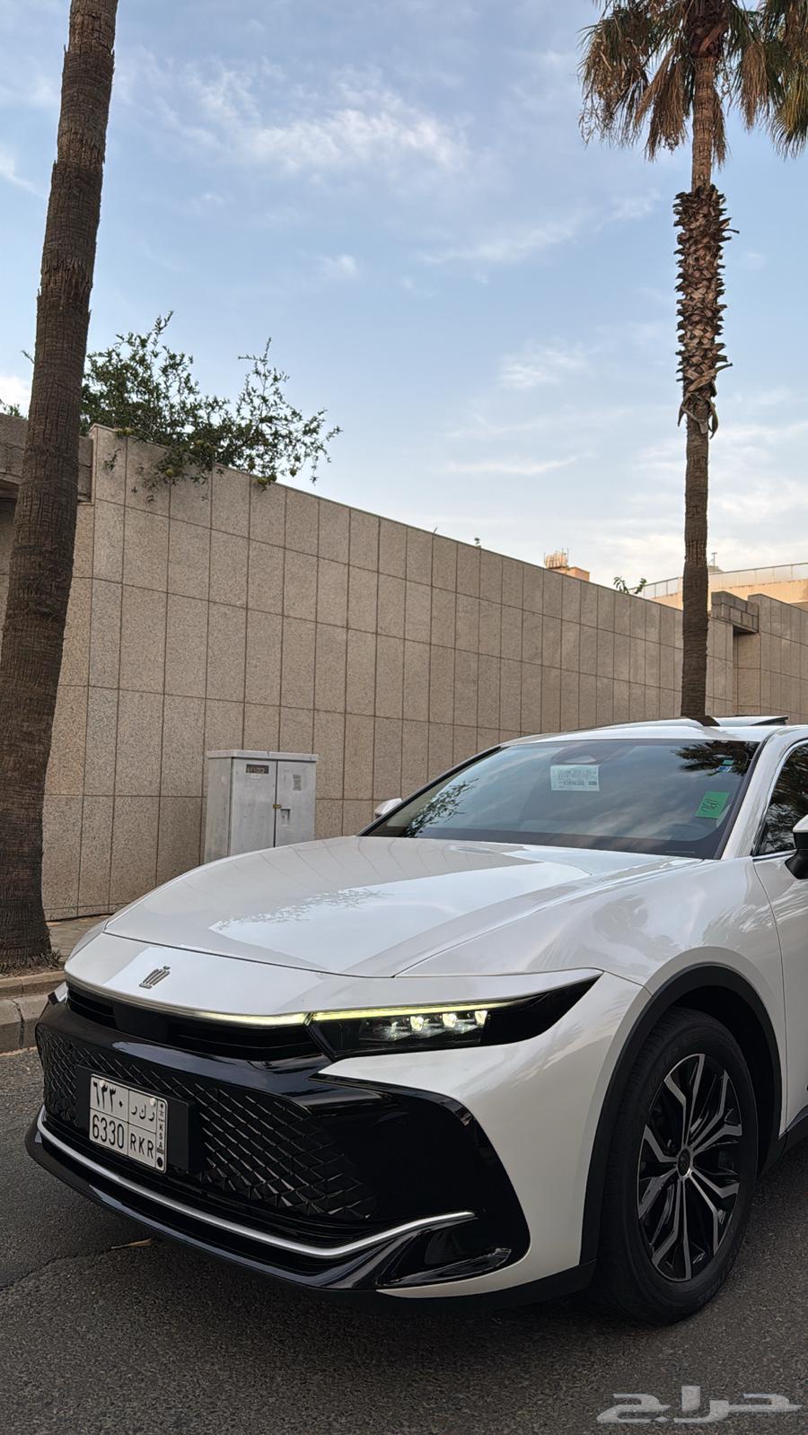 للبيع تويوتا كراون 2023 بريميوم63796845382787113