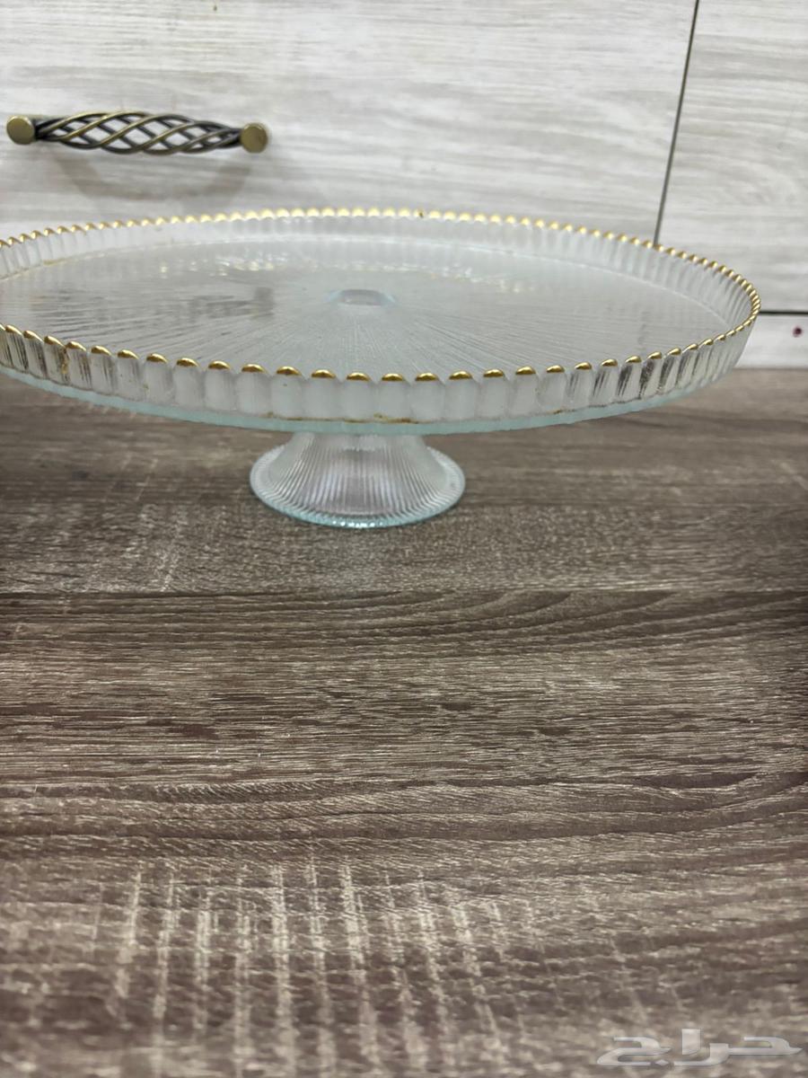Net for sale, used once, no breaks or scratches, trays and vases63708750001155113