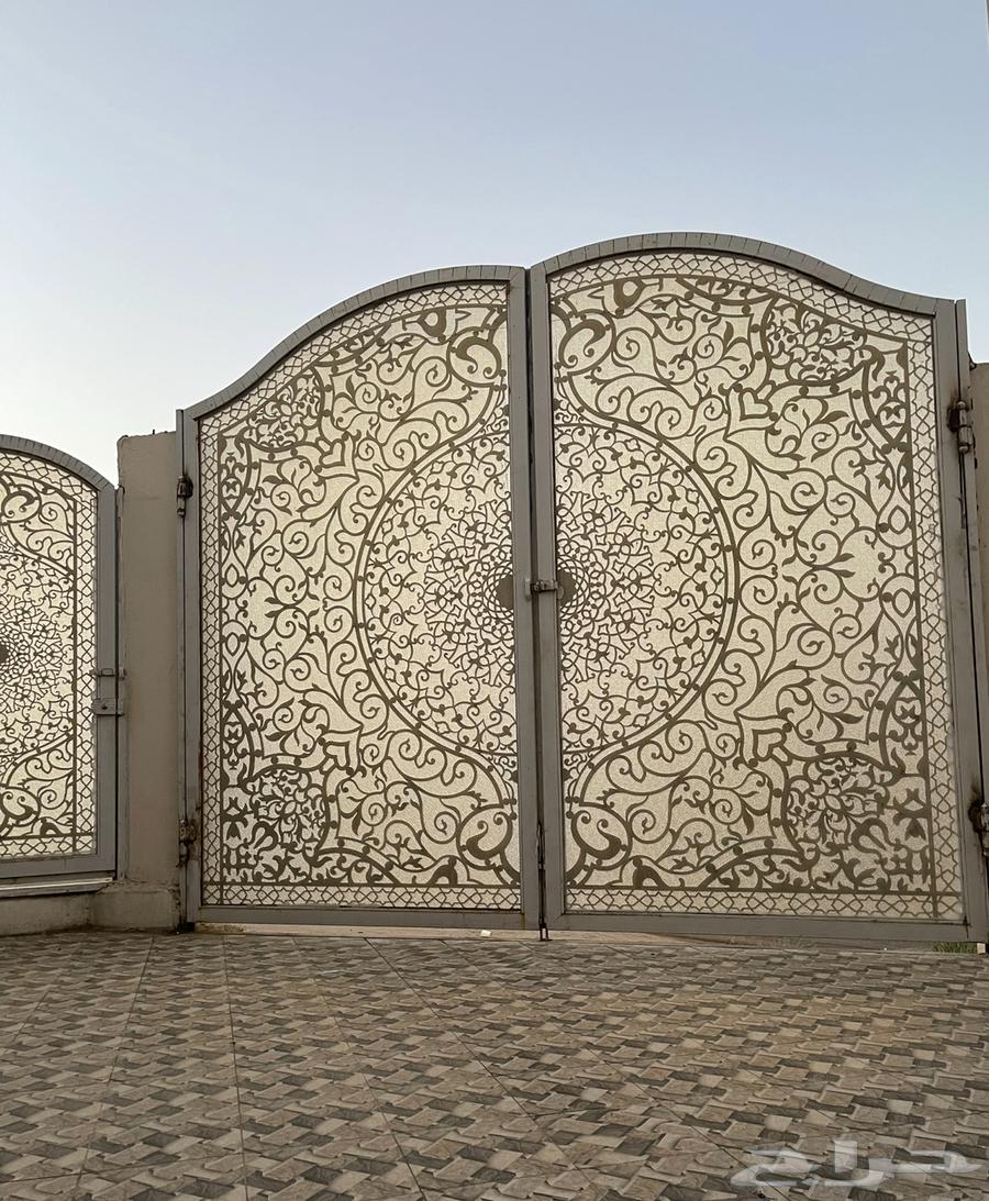 بوابه للبيع شبه جديده63714060820097110