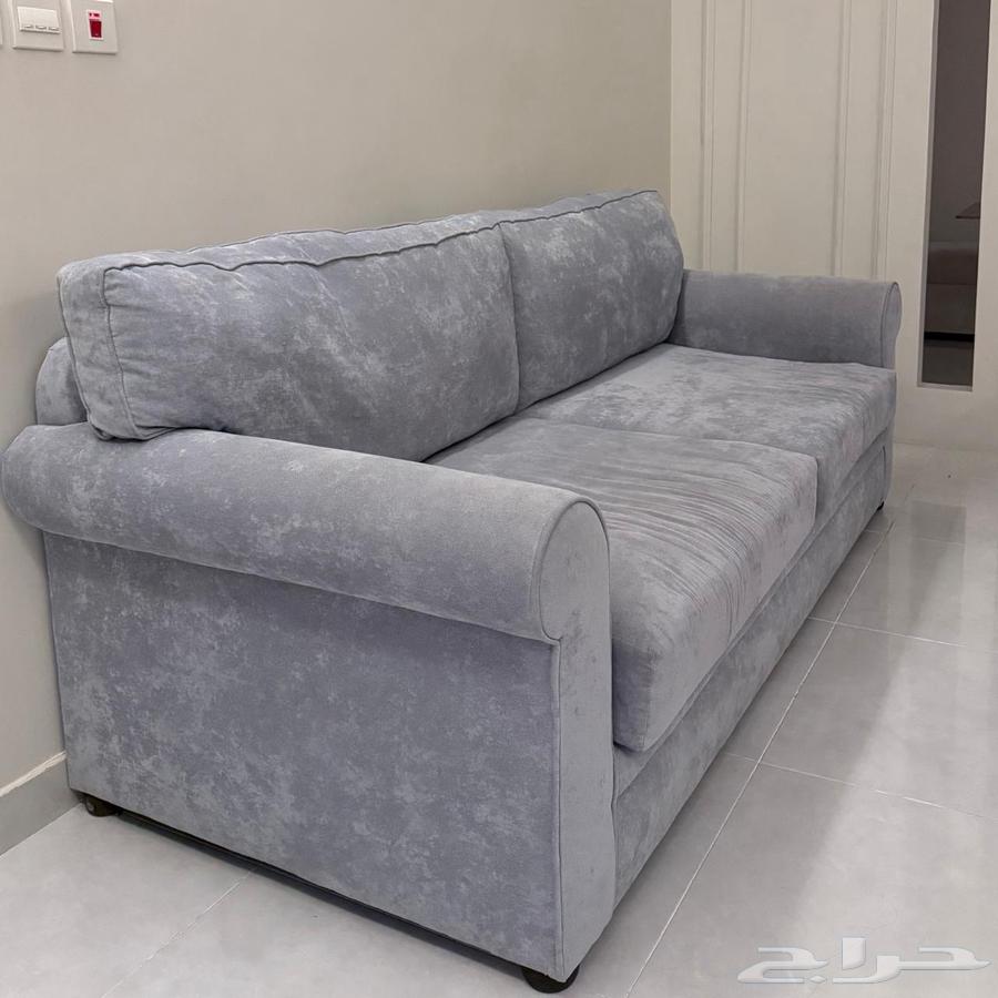 Selling a sofa in excellent condition, daily use, well maintained63709654573057110