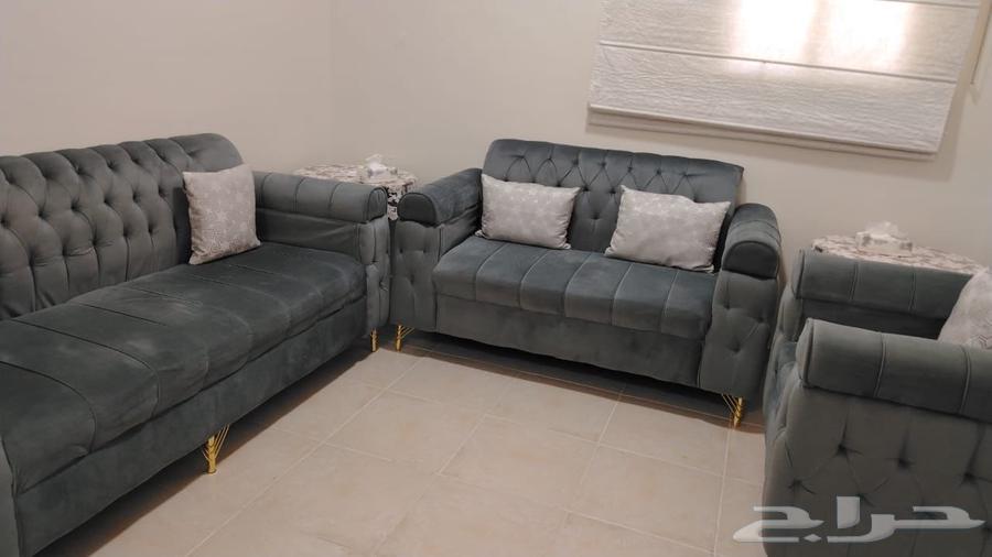 طقم نظيف جدا ونجف للبيع63712580060546110
