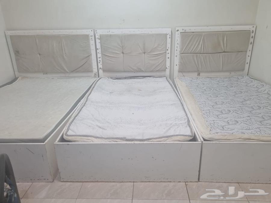 سرير نوم جديد نفرين ودولاب شبه الجديد نظيف63707300350466110