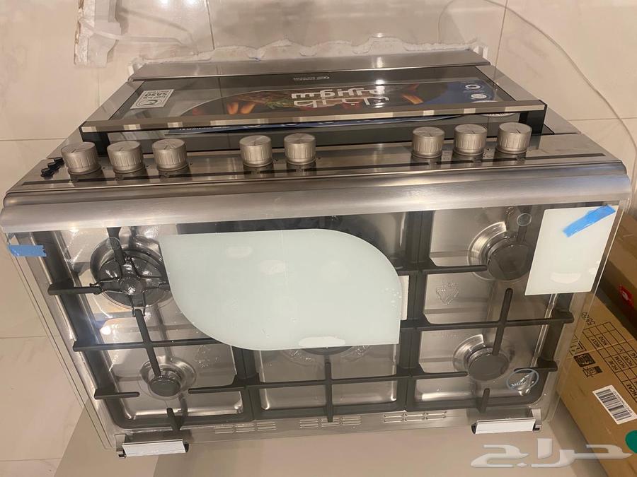 New oven, unused, in its original box with warranty63708931809153111