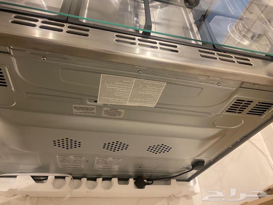 New oven, unused, in its original box with warranty63708931809153112