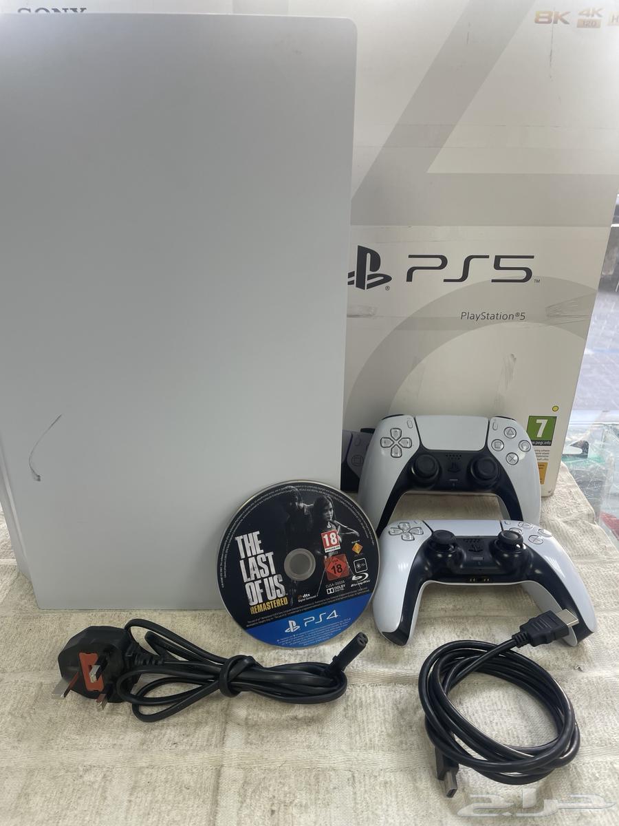 Sony 5 used console with two controllers (280 reviews)63711856136194110