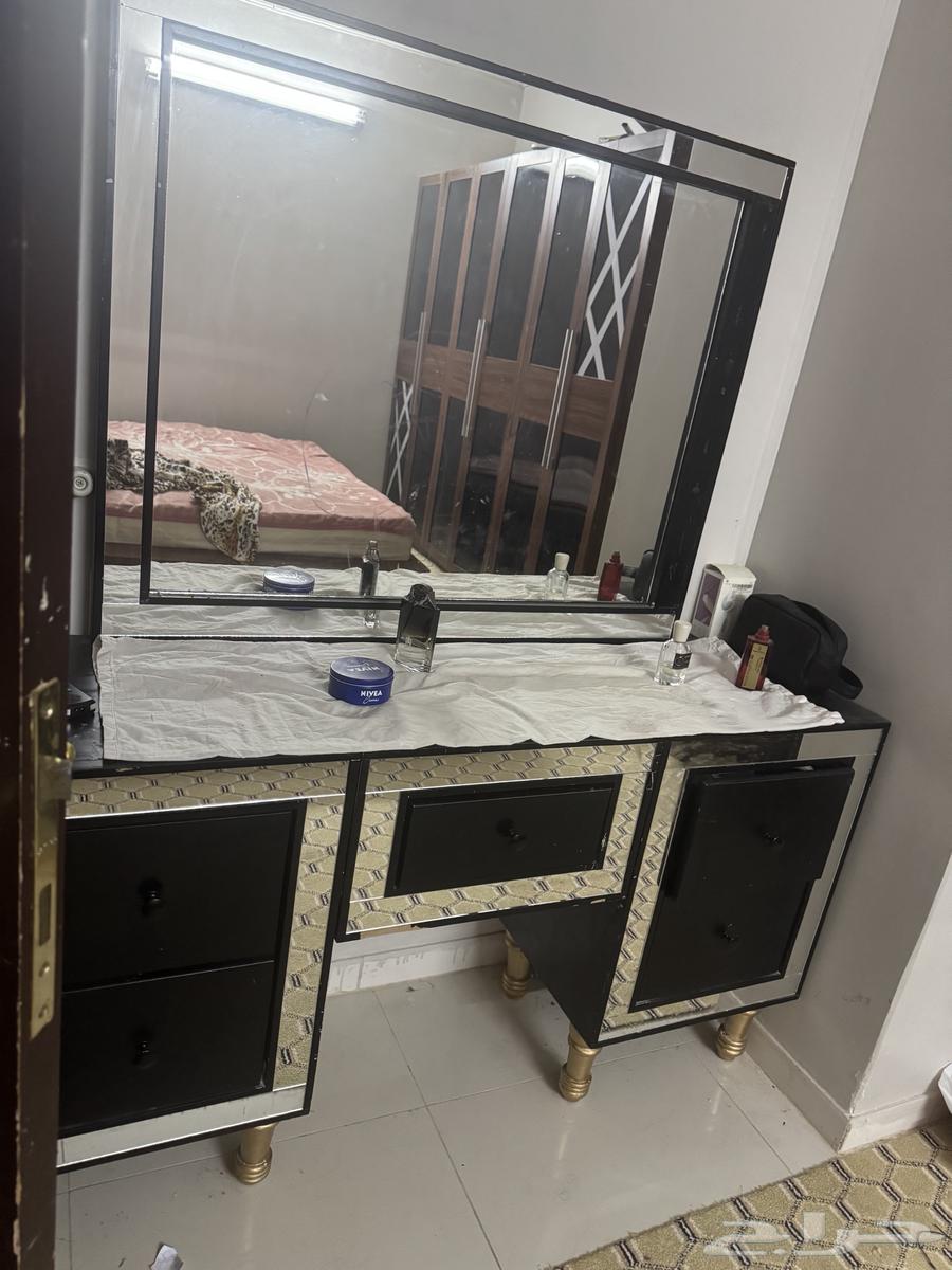 غرفة نوم بدون مرتبة 600 ريال63706652640387114