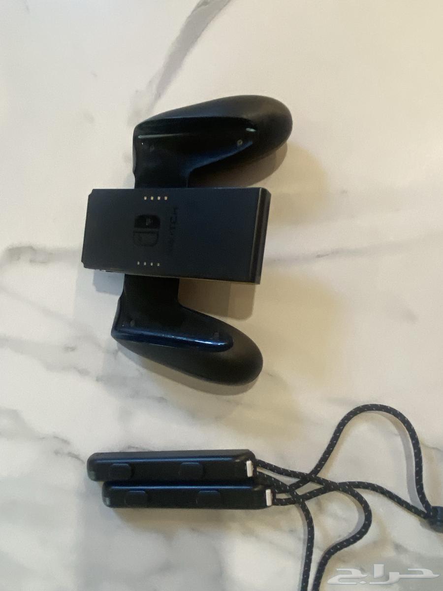 Nintendo with all its accessories and three additional games63712035736578112