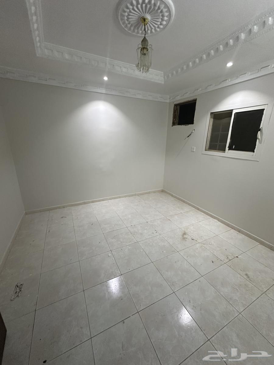 للايجار غرفتين وصاله حى اشبيليه 27 الف63379994464771111