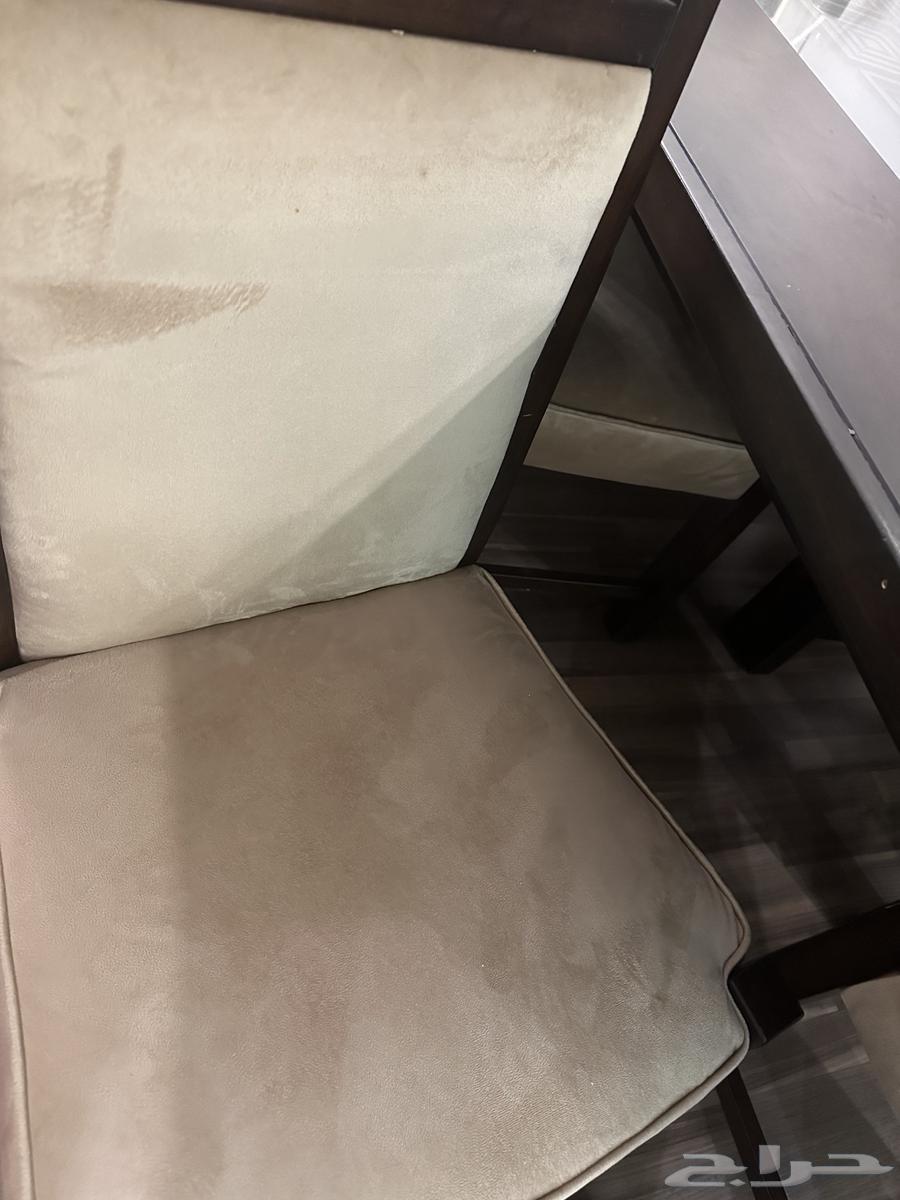 طاولة طعام نظيفه جدا 8 كراسي للبيع في الرياض مطلوب 70063707118402819113