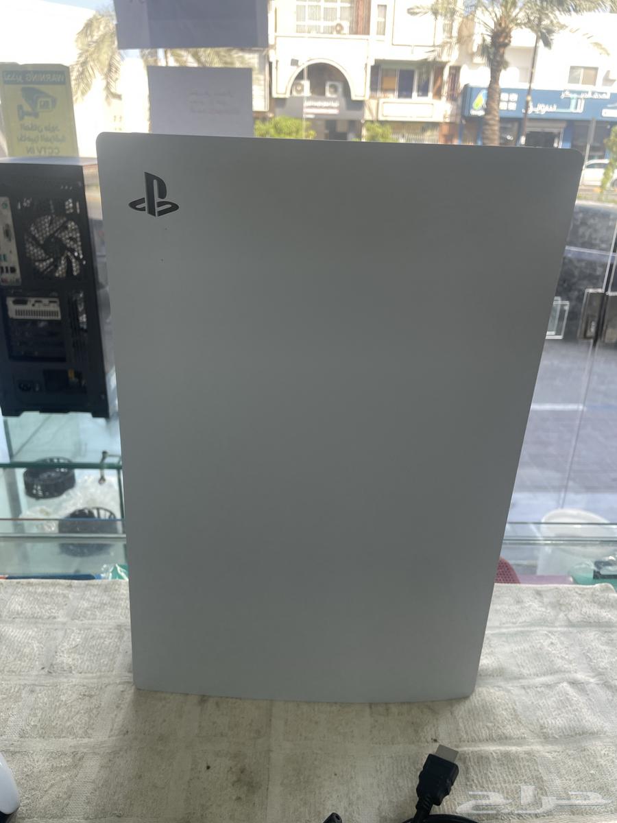 Sony 5 used console with two controllers (280 reviews)63711856136194112