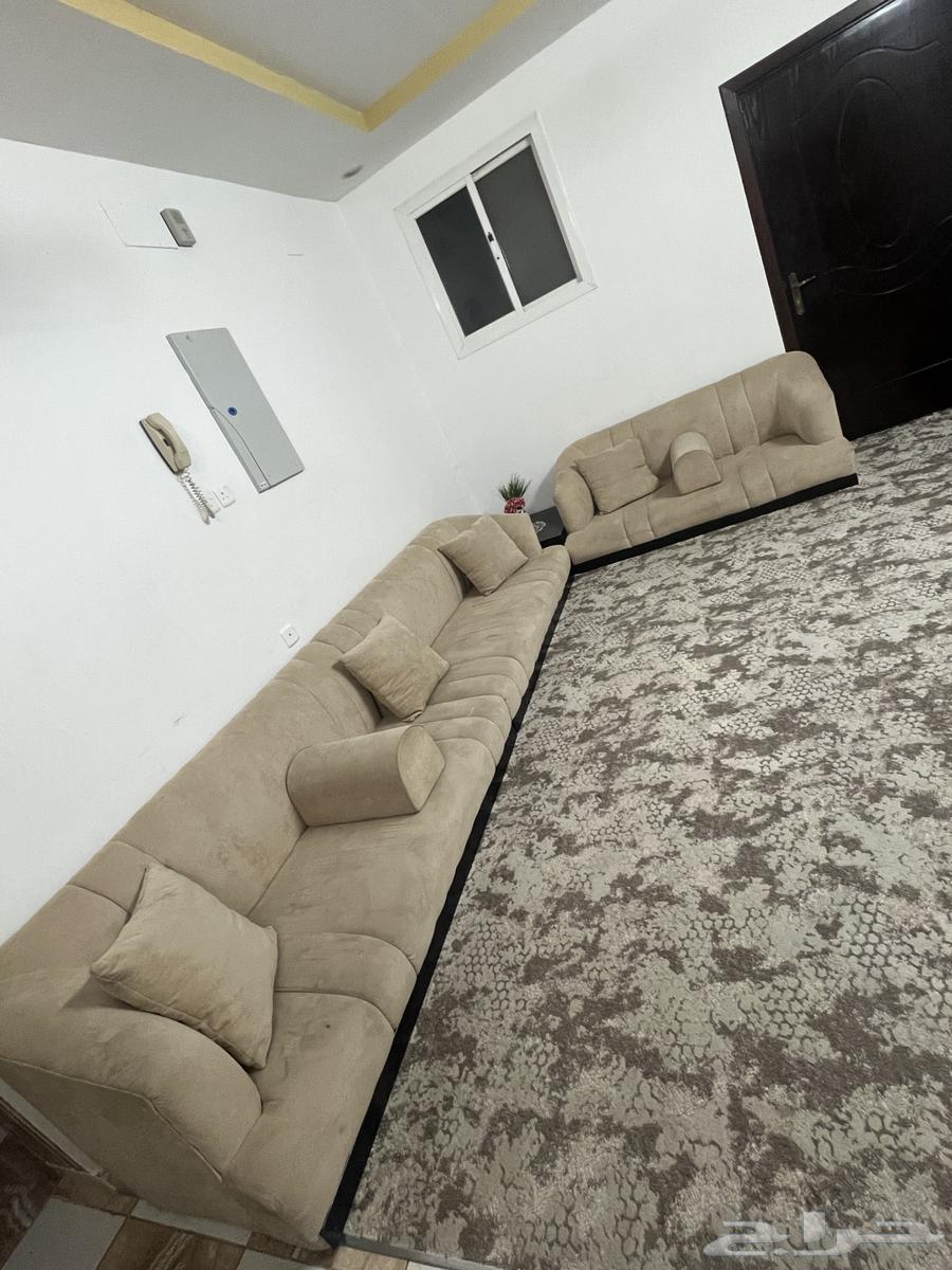 كنب بصحه جيده وسرير كلها استخدمت اقل من سنه63706475275779112