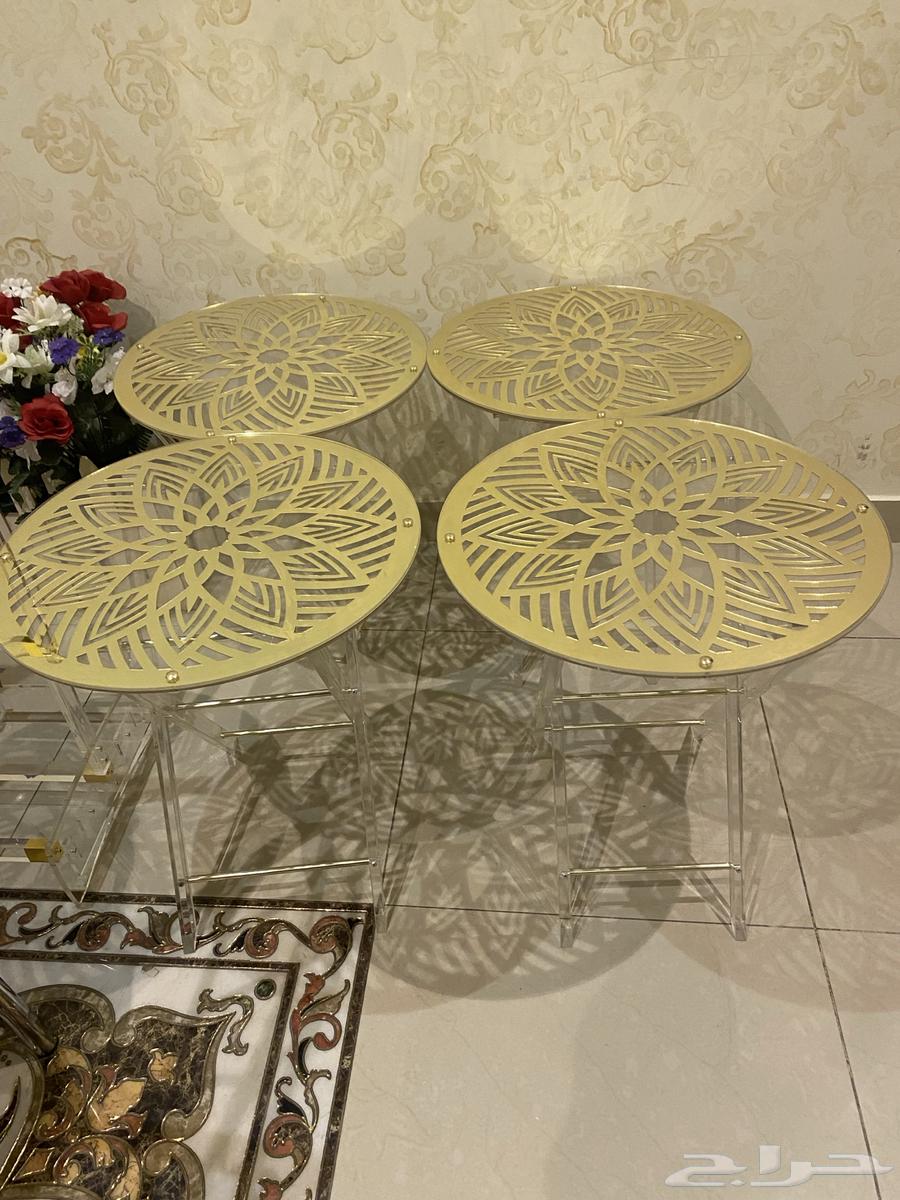 طقم اربع طاولات اكريلك نظيفه مافيها خدوبش63717144019585112