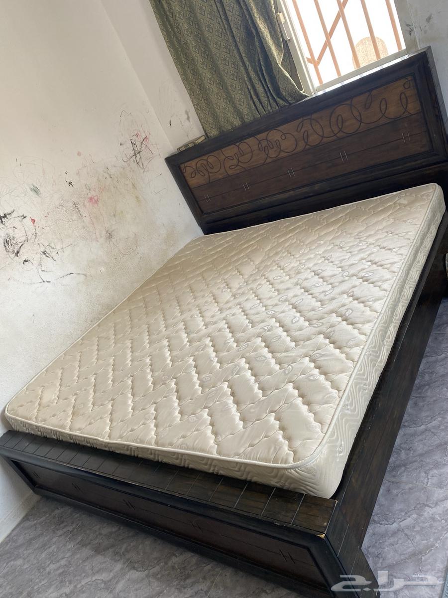 للبيع غرفه نوم مرتبه جديده من شهرين فقط والدليب سحاب63710677825155112
