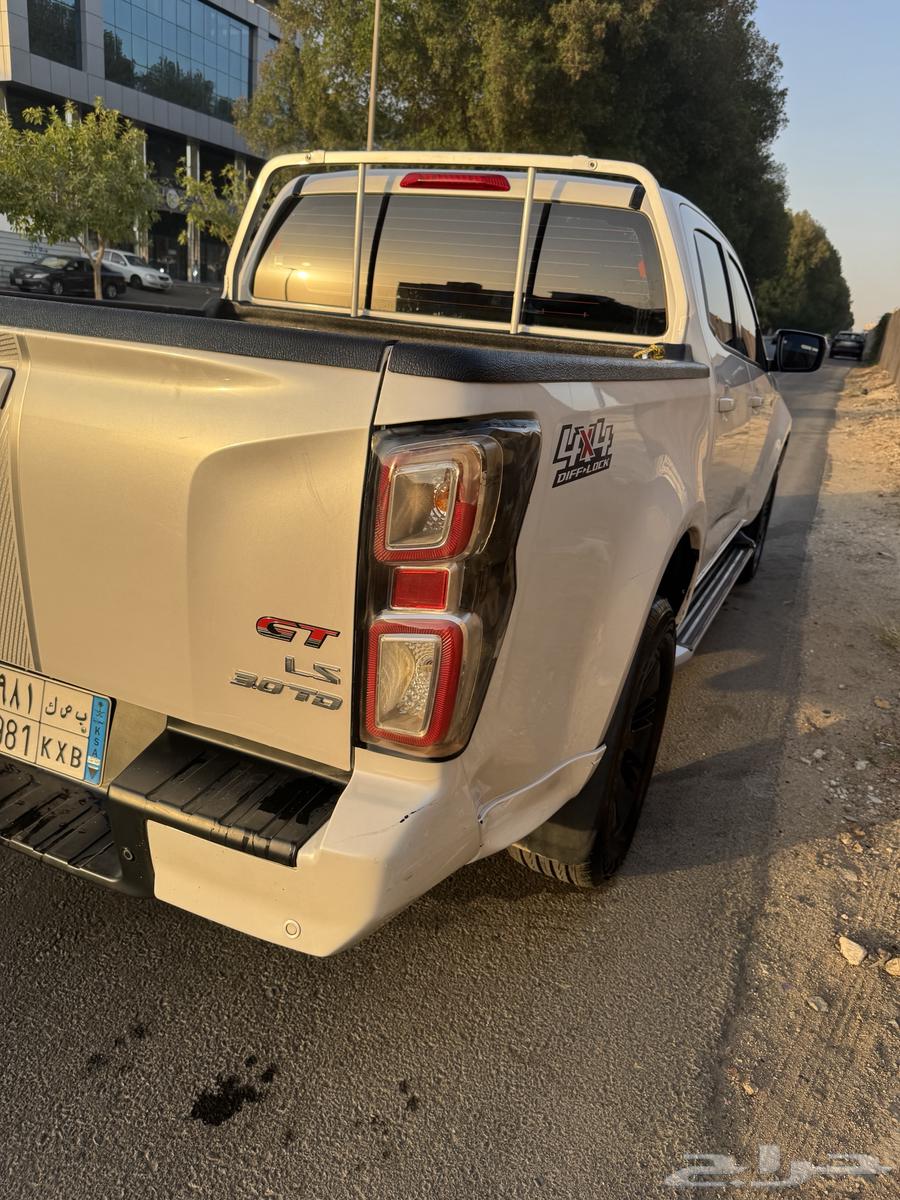 Isuzu D-Max GT63796955220355113