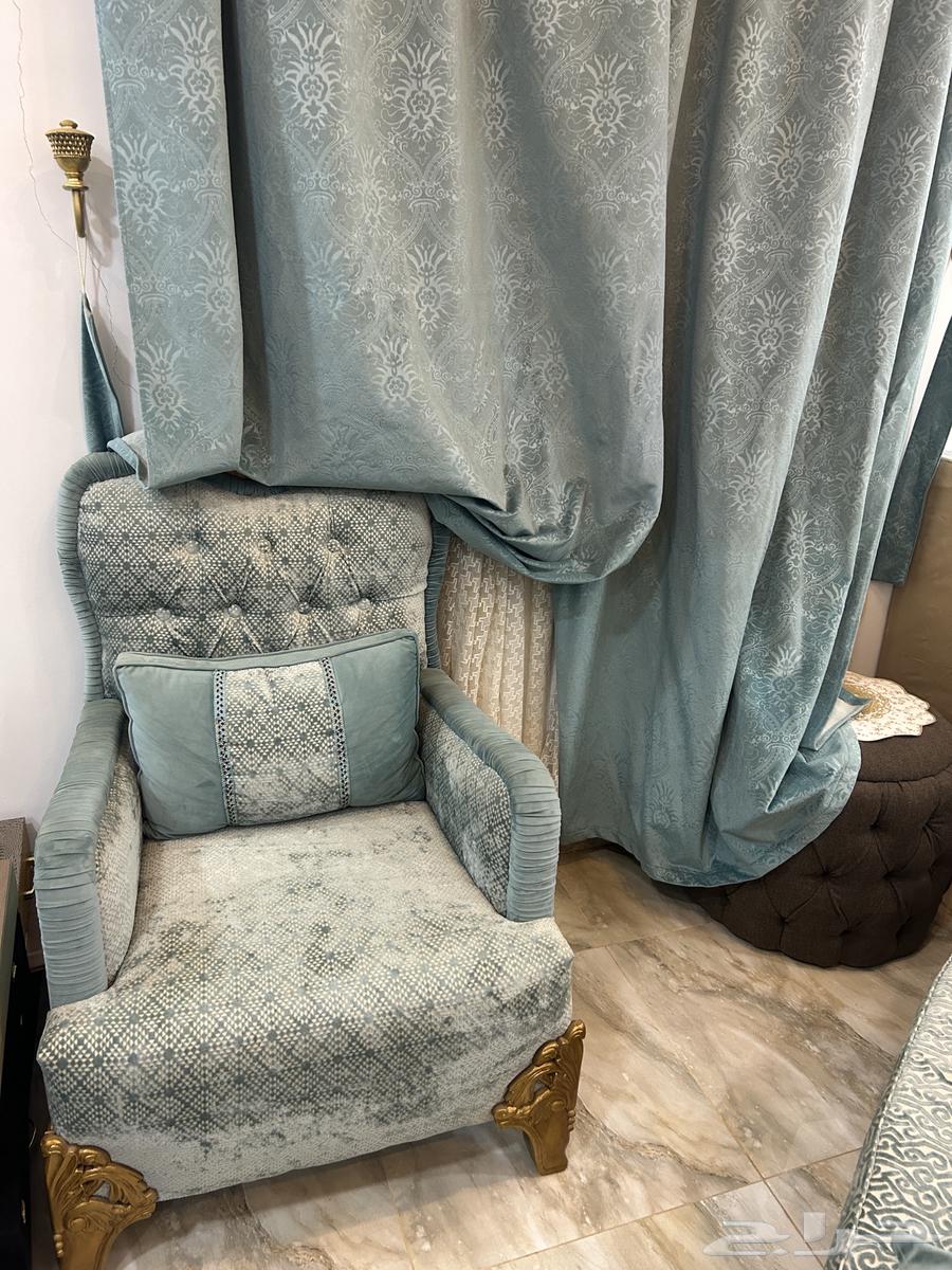 للبيع كنب كلاسيك نظيف جدا ومجلس نساء نظيف63706475034626113